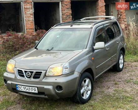 Серый Ниссан ИксТрейл, объемом двигателя 2.2 л и пробегом 401 тыс. км за 4400 $, фото 6 на Automoto.ua