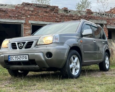 Серый Ниссан ИксТрейл, объемом двигателя 2.2 л и пробегом 400 тыс. км за 4400 $, фото 4 на Automoto.ua