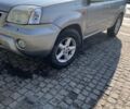 Сірий Ніссан ІксТрейл, об'ємом двигуна 2 л та пробігом 345 тис. км за 4700 $, фото 3 на Automoto.ua