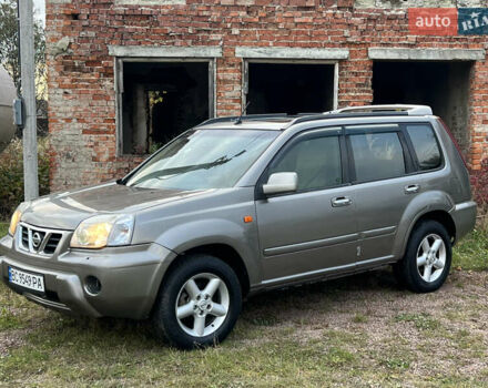 Серый Ниссан ИксТрейл, объемом двигателя 2.2 л и пробегом 401 тыс. км за 4400 $, фото 4 на Automoto.ua