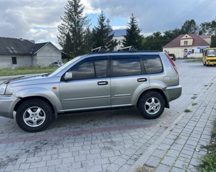 Серый Ниссан ИксТрейл, объемом двигателя 2.2 л и пробегом 340 тыс. км за 5000 $, фото 3 на Automoto.ua