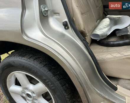 Серый Ниссан ИксТрейл, объемом двигателя 2.2 л и пробегом 401 тыс. км за 4400 $, фото 15 на Automoto.ua