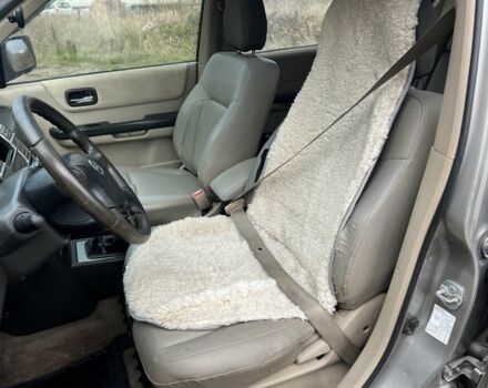 Серый Ниссан ИксТрейл, объемом двигателя 2.2 л и пробегом 400 тыс. км за 4400 $, фото 15 на Automoto.ua