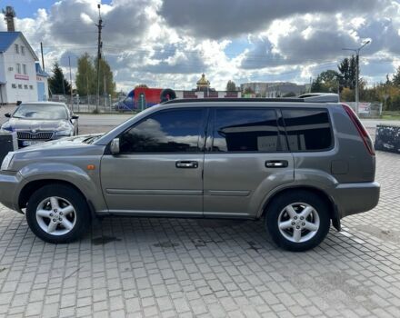 Серый Ниссан ИксТрейл, объемом двигателя 2.2 л и пробегом 468 тыс. км за 5500 $, фото 5 на Automoto.ua