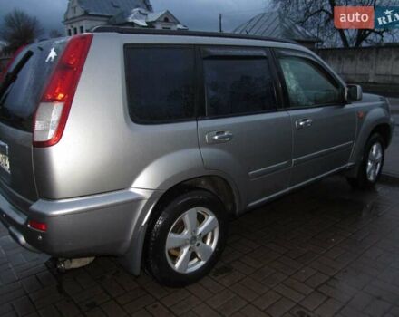 Серый Ниссан ИксТрейл, объемом двигателя 2 л и пробегом 197 тыс. км за 6500 $, фото 7 на Automoto.ua