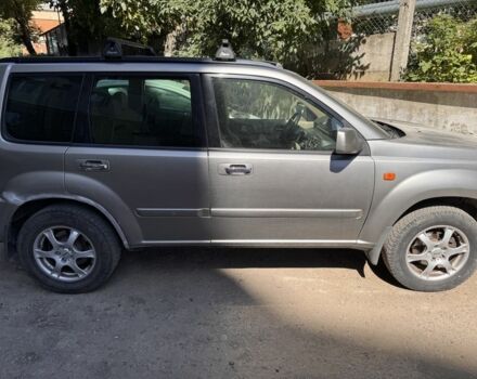 Сірий Ніссан ІксТрейл, об'ємом двигуна 0 л та пробігом 330 тис. км за 3148 $, фото 4 на Automoto.ua