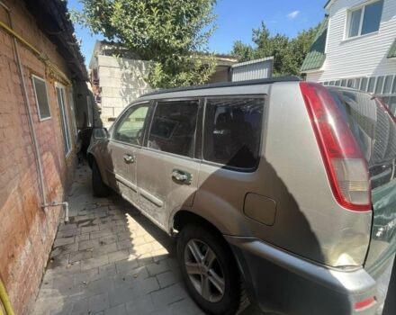 Серый Ниссан ИксТрейл, объемом двигателя 0 л и пробегом 320 тыс. км за 3500 $, фото 1 на Automoto.ua