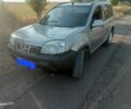 Серый Ниссан ИксТрейл, объемом двигателя 2 л и пробегом 285 тыс. км за 2500 $, фото 1 на Automoto.ua