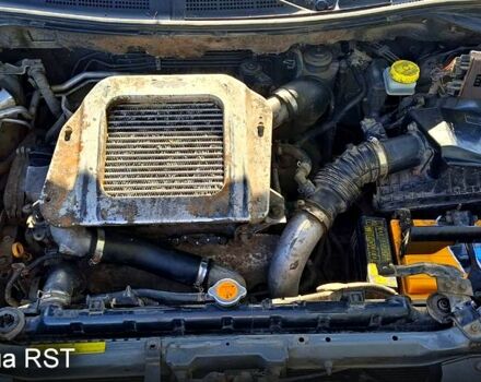 Серый Ниссан ИксТрейл, объемом двигателя 2.2 л и пробегом 280 тыс. км за 4000 $, фото 6 на Automoto.ua