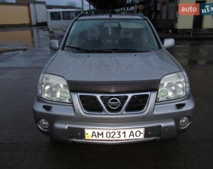 Серый Ниссан ИксТрейл, объемом двигателя 2 л и пробегом 197 тыс. км за 6500 $, фото 2 на Automoto.ua