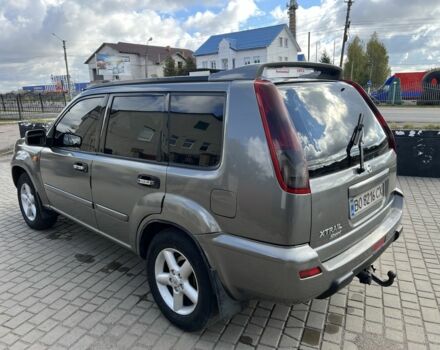 Серый Ниссан ИксТрейл, объемом двигателя 2.2 л и пробегом 468 тыс. км за 5500 $, фото 4 на Automoto.ua