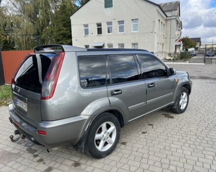 Серый Ниссан ИксТрейл, объемом двигателя 2.2 л и пробегом 468 тыс. км за 5500 $, фото 2 на Automoto.ua