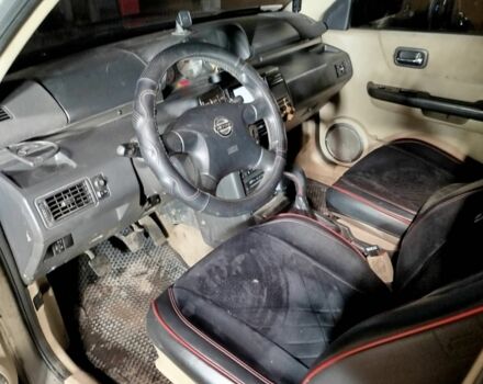 Серый Ниссан ИксТрейл, объемом двигателя 2 л и пробегом 260 тыс. км за 4000 $, фото 6 на Automoto.ua