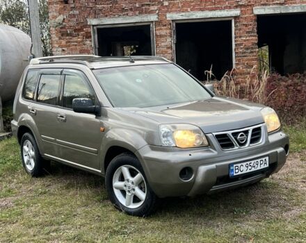 Серый Ниссан ИксТрейл, объемом двигателя 2.2 л и пробегом 400 тыс. км за 4400 $, фото 6 на Automoto.ua