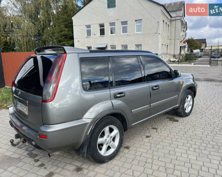 Серый Ниссан ИксТрейл, объемом двигателя 2.2 л и пробегом 468 тыс. км за 5500 $, фото 2 на Automoto.ua