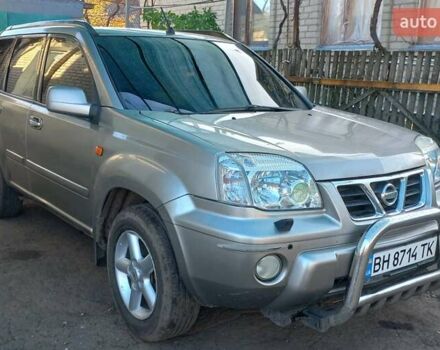 Сірий Ніссан ІксТрейл, об'ємом двигуна 2 л та пробігом 253 тис. км за 5500 $, фото 2 на Automoto.ua