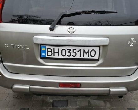 Серый Ниссан ИксТрейл, объемом двигателя 2.49 л и пробегом 286 тыс. км за 5800 $, фото 1 на Automoto.ua