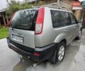 Сірий Ніссан ІксТрейл, об'ємом двигуна 2 л та пробігом 335 тис. км за 4800 $, фото 6 на Automoto.ua