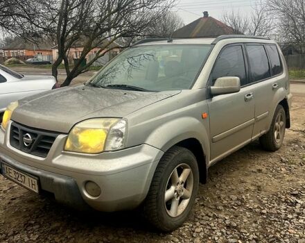 Сірий Ніссан ІксТрейл, об'ємом двигуна 2 л та пробігом 200 тис. км за 4000 $, фото 1 на Automoto.ua