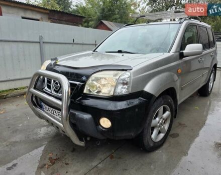 Сірий Ніссан ІксТрейл, об'ємом двигуна 2 л та пробігом 335 тис. км за 4800 $, фото 2 на Automoto.ua