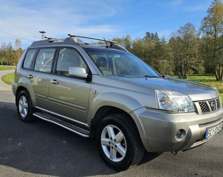 Серый Ниссан ИксТрейл, объемом двигателя 2 л и пробегом 223 тыс. км за 2200 $, фото 4 на Automoto.ua