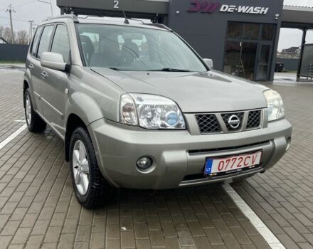 Серый Ниссан ИксТрейл, объемом двигателя 2.2 л и пробегом 155 тыс. км за 4410 $, фото 1 на Automoto.ua