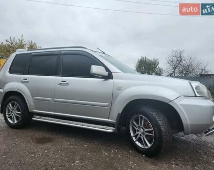 Серый Ниссан ИксТрейл, объемом двигателя 2.5 л и пробегом 450 тыс. км за 7000 $, фото 6 на Automoto.ua