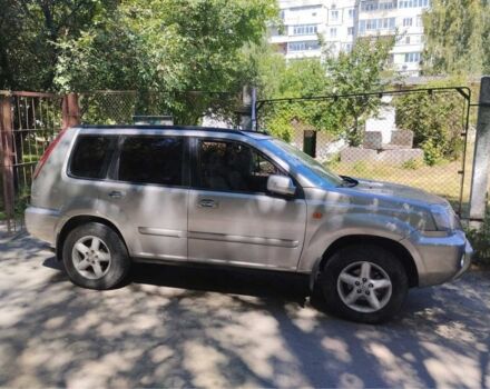 Серый Ниссан ИксТрейл, объемом двигателя 2.2 л и пробегом 281 тыс. км за 6000 $, фото 1 на Automoto.ua