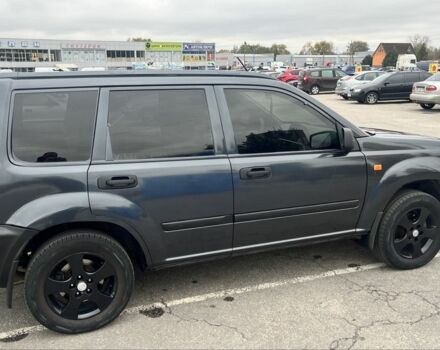 Серый Ниссан ИксТрейл, объемом двигателя 2 л и пробегом 420 тыс. км за 4000 $, фото 3 на Automoto.ua