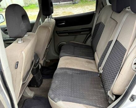 Серый Ниссан ИксТрейл, объемом двигателя 2.2 л и пробегом 266 тыс. км за 3400 $, фото 7 на Automoto.ua