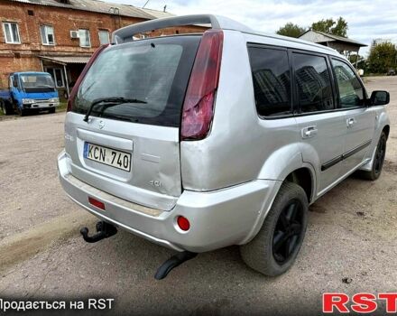 Серый Ниссан ИксТрейл, объемом двигателя 2.2 л и пробегом 266 тыс. км за 3400 $, фото 5 на Automoto.ua