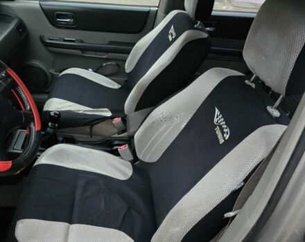 Сірий Ніссан ІксТрейл, об'ємом двигуна 2.2 л та пробігом 314 тис. км за 4500 $, фото 3 на Automoto.ua