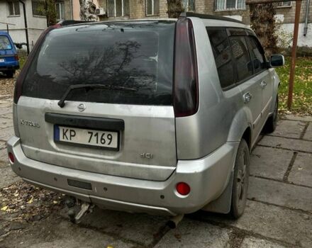 Серый Ниссан ИксТрейл, объемом двигателя 2.2 л и пробегом 308 тыс. км за 1500 $, фото 4 на Automoto.ua