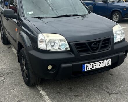 Серый Ниссан ИксТрейл, объемом двигателя 2 л и пробегом 420 тыс. км за 4000 $, фото 2 на Automoto.ua