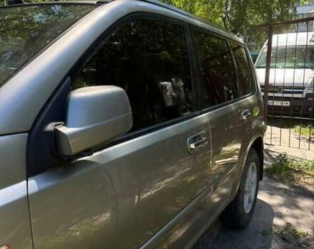 Серый Ниссан ИксТрейл, объемом двигателя 2.2 л и пробегом 281 тыс. км за 6500 $, фото 8 на Automoto.ua