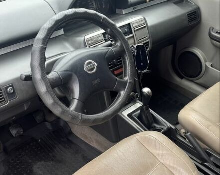 Серый Ниссан ИксТрейл, объемом двигателя 2 л и пробегом 420 тыс. км за 4000 $, фото 10 на Automoto.ua