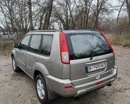 Сірий Ніссан ІксТрейл, об'ємом двигуна 2 л та пробігом 200 тис. км за 5900 $, фото 7 на Automoto.ua