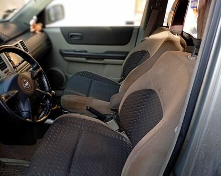 Сірий Ніссан ІксТрейл, об'ємом двигуна 2.5 л та пробігом 240 тис. км за 5800 $, фото 7 на Automoto.ua