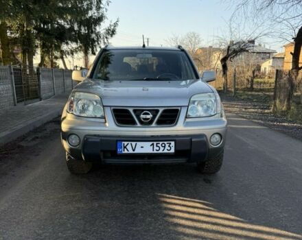 Серый Ниссан ИксТрейл, объемом двигателя 2 л и пробегом 333 тыс. км за 2999 $, фото 6 на Automoto.ua