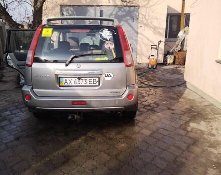 Серый Ниссан ИксТрейл, объемом двигателя 2.49 л и пробегом 240 тыс. км за 5800 $, фото 1 на Automoto.ua