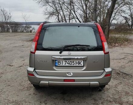 Сірий Ніссан ІксТрейл, об'ємом двигуна 2 л та пробігом 200 тис. км за 5900 $, фото 6 на Automoto.ua