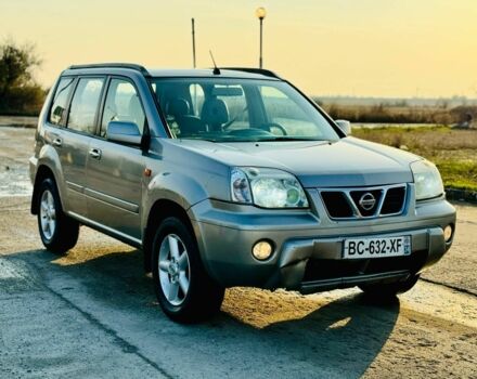 Серый Ниссан ИксТрейл, объемом двигателя 2.2 л и пробегом 280 тыс. км за 3750 $, фото 1 на Automoto.ua