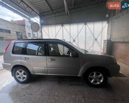 Серый Ниссан ИксТрейл, объемом двигателя 2 л и пробегом 262 тыс. км за 7079 $, фото 8 на Automoto.ua