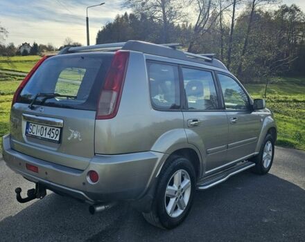 Серый Ниссан ИксТрейл, объемом двигателя 2 л и пробегом 223 тыс. км за 2200 $, фото 3 на Automoto.ua