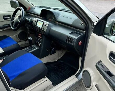 Сірий Ніссан ІксТрейл, об'ємом двигуна 2 л та пробігом 312 тис. км за 5300 $, фото 10 на Automoto.ua