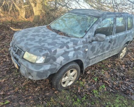 Сірий Ніссан ІксТрейл, об'ємом двигуна 0 л та пробігом 357 тис. км за 71 $, фото 1 на Automoto.ua