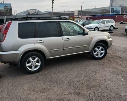 Серый Ниссан ИксТрейл, объемом двигателя 2.2 л и пробегом 256 тыс. км за 8000 $, фото 3 на Automoto.ua