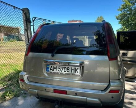 Серый Ниссан ИксТрейл, объемом двигателя 2.2 л и пробегом 281 тыс. км за 6000 $, фото 4 на Automoto.ua