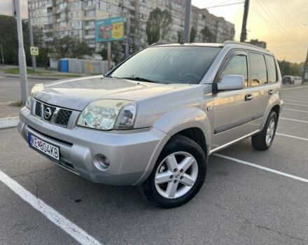 Сірий Ніссан ІксТрейл, об'ємом двигуна 2.2 л та пробігом 200 тис. км за 3650 $, фото 1 на Automoto.ua