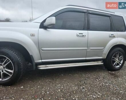 Серый Ниссан ИксТрейл, объемом двигателя 2.5 л и пробегом 450 тыс. км за 7000 $, фото 5 на Automoto.ua